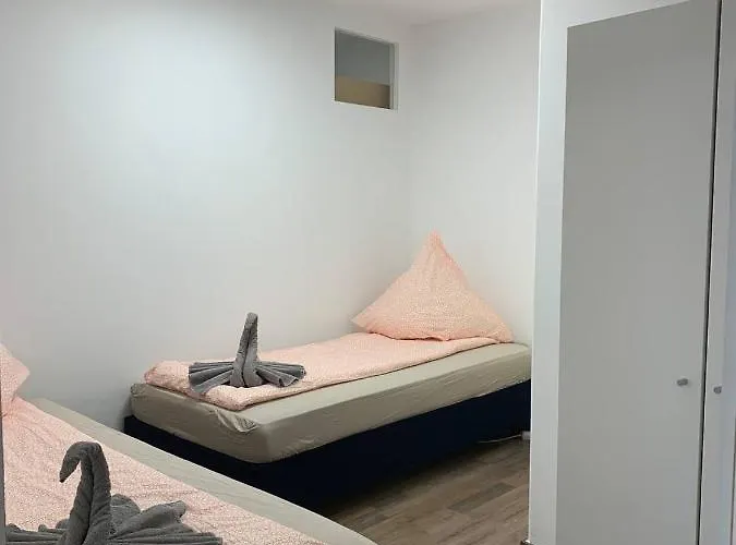 Lejlighed Central Private In Popular Neighborhood!
