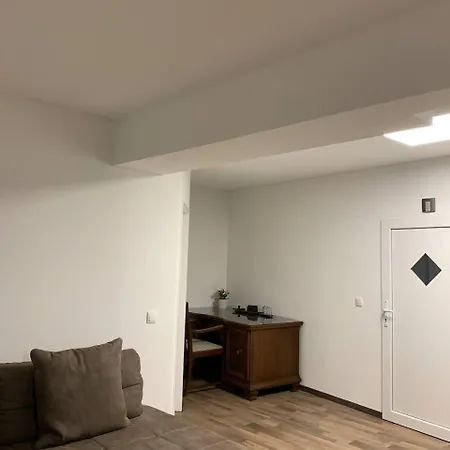 Central Private In Popular Neighborhood! Appartement