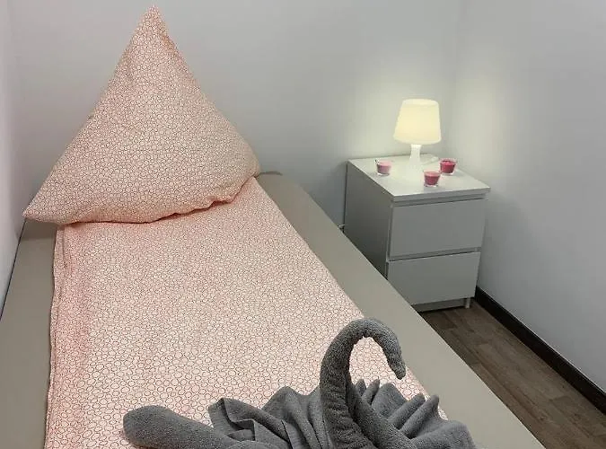 Central Private In Popular Neighborhood! Cologne