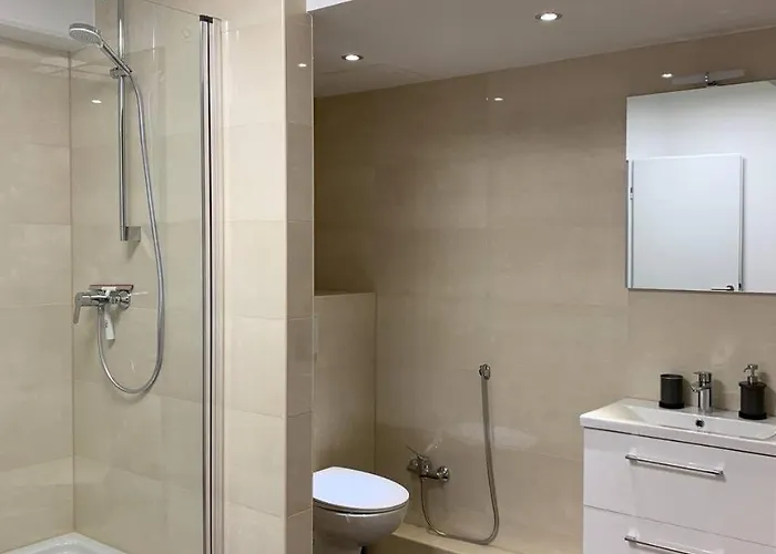 Central Private In Popular Neighborhood! * Köln